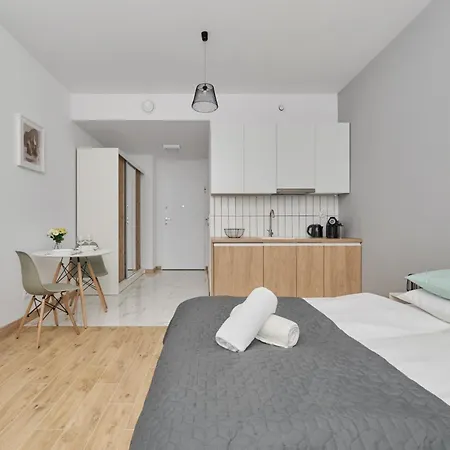 Apartment Modern Studio Slonimskiego With Balcony By Renters Breslau