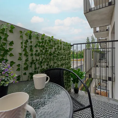 Modern Studio Slonimskiego With Balcony By Renters Apartment *